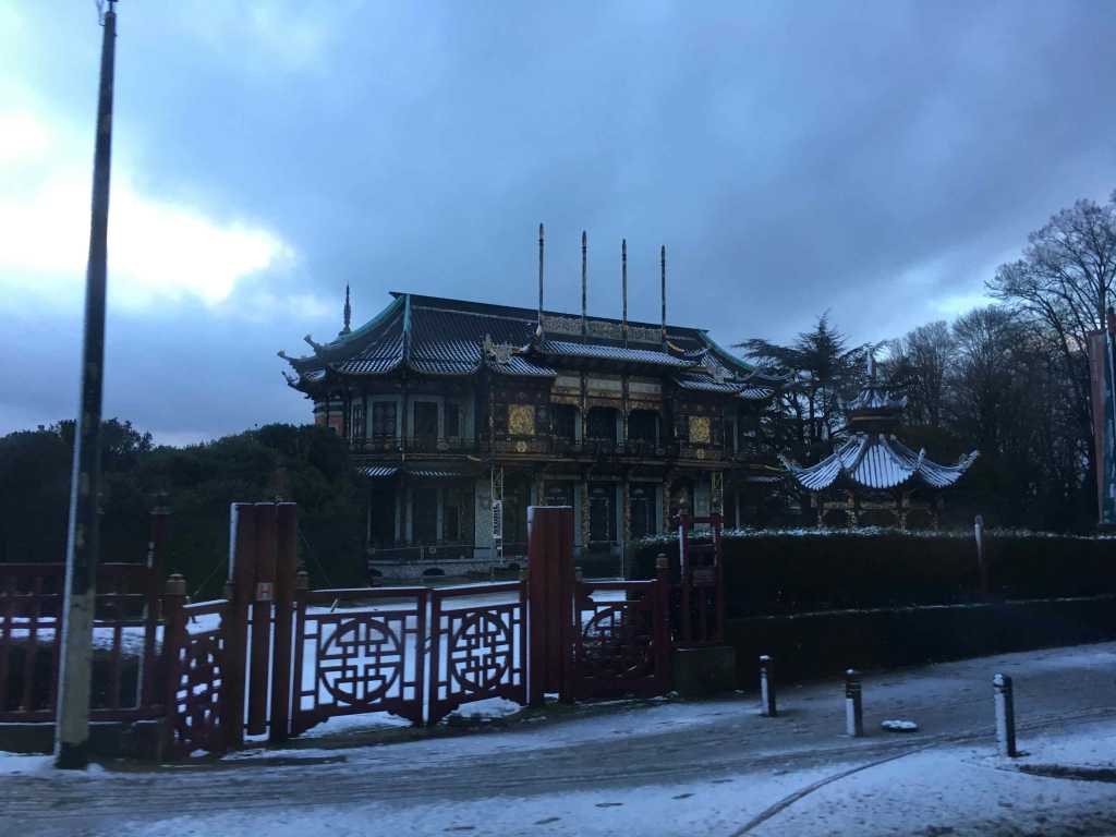 replica templo japones bruselas