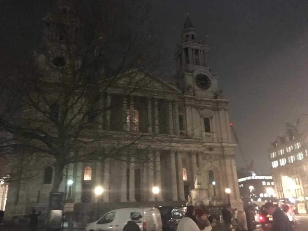catedral de San Pablo noche de londres