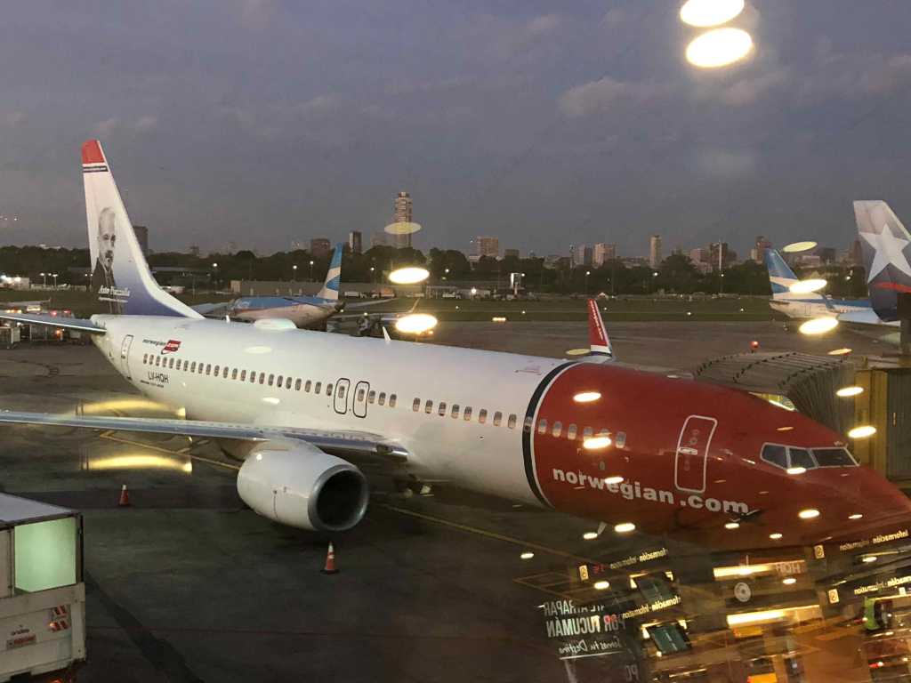 Usando WiFi en vuelo de&nbsp;Norwegian