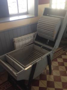 antiguo lavarropas del museo el pueblo de luis